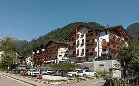 Family Hotel La Perla