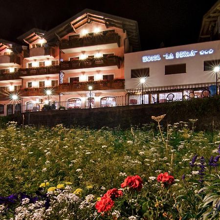 Family Hotel La Perla Fiera Di Primiero Esterno foto
