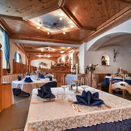 Family Hotel La Perla Fiera Di Primiero Esterno foto