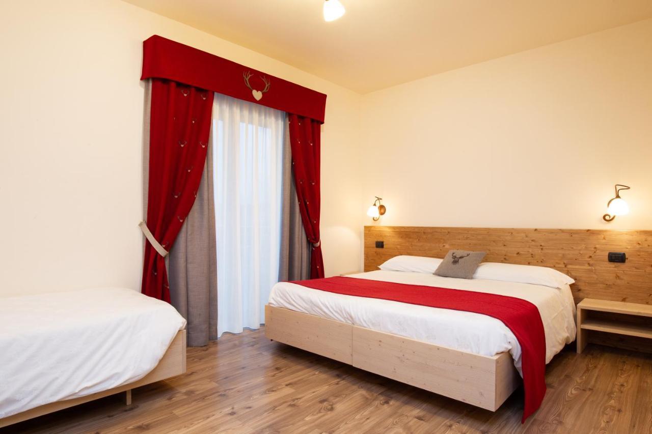 Family Hotel La Perla Fiera Di Primiero Esterno foto